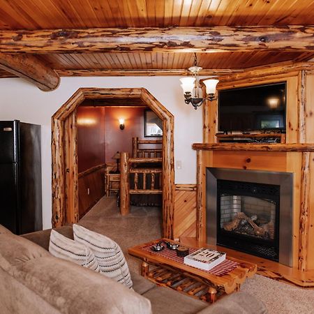 Sojourner'S Lodge & Log Cabin Suites Dundee Exterior photo