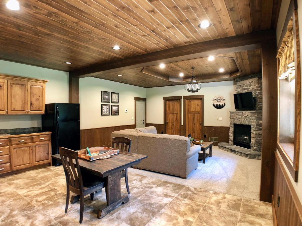 Sojourner'S Lodge & Log Cabin Suites Dundee Exterior photo